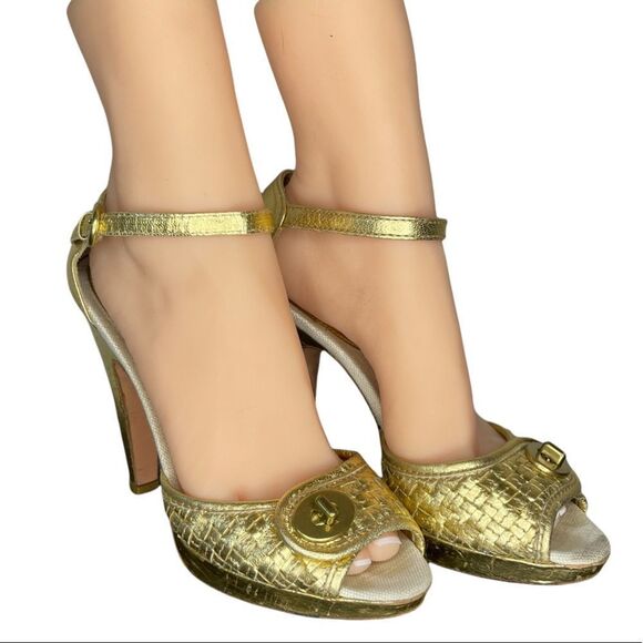 Coach Gold Leather‎ Heels - Picture 1 of 7